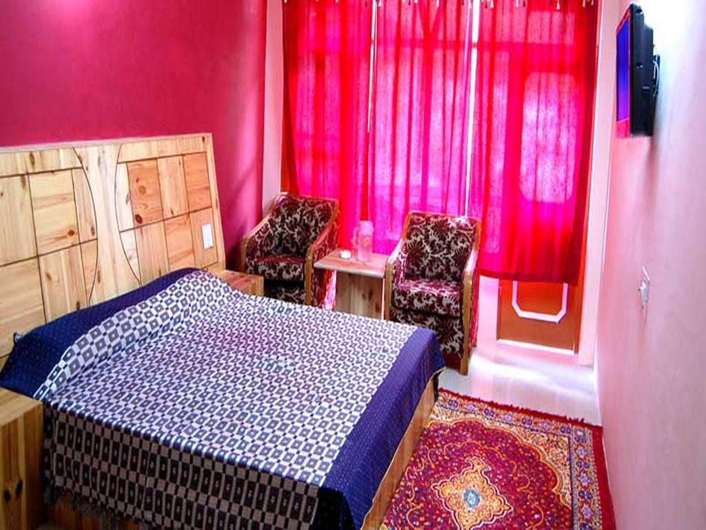 Himanshu Resorts Manali (Himachal Pradesh) Phòng bức ảnh